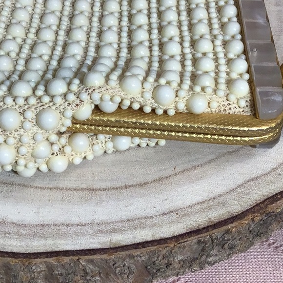 Vintage Hong Kong 1960s cream colored beaded purse in excellent condition - Picture 8 of 14